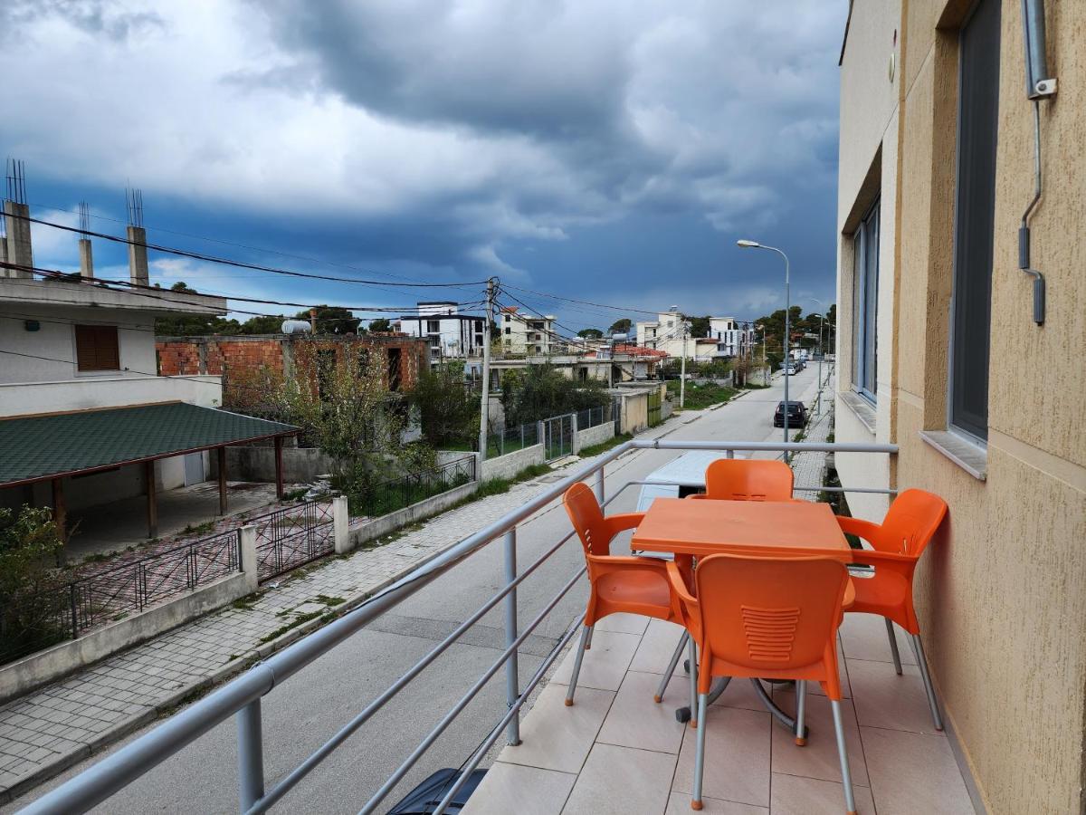 Blue Apartments Vlore Bagian luar foto