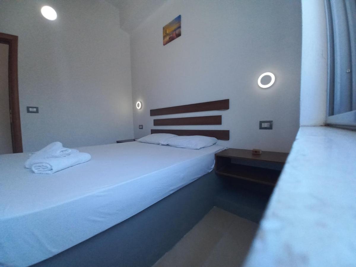 Blue Apartments Vlore Bagian luar foto
