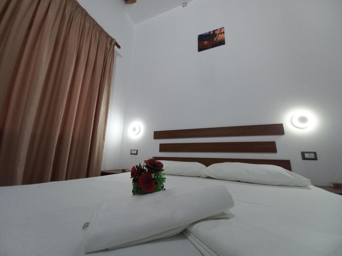 Blue Apartments Vlore Bagian luar foto