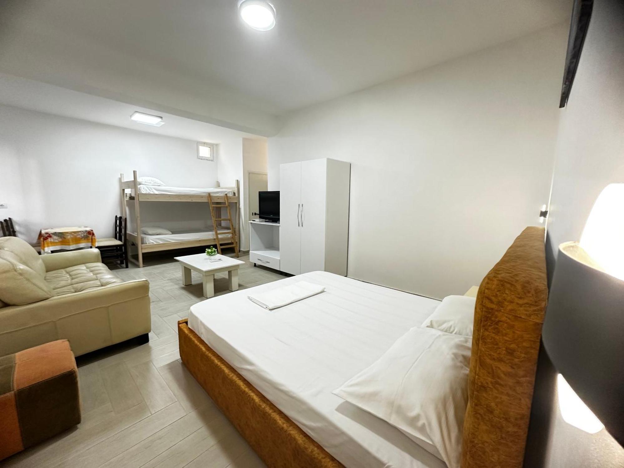 Blue Apartments Vlore Bagian luar foto